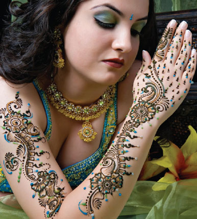 What are henna designs?